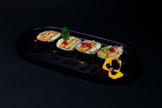 141 Futo ebiten - gambero croccante, maio, avocado