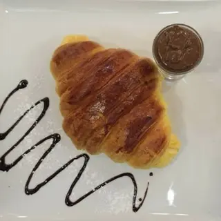 Croissant com nutella