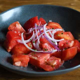Ensalada de tomate de temporada (V)