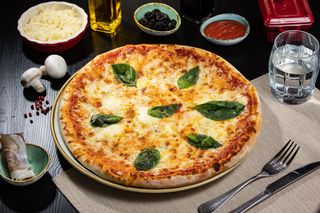 Pizza Quattro Formaggi Deluxe Ø 32cm