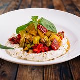 Caponata din legume coapte cu mousse din parmezan