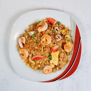 Zapečena riža s plodovima mora i povrćem