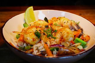 Spicy fried rice with prawns