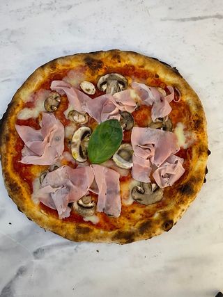 Prosciutto e funghi