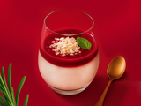 Panna cotta fină cu fructe de pădure