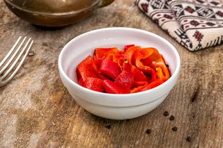 Salată de ardei copt
