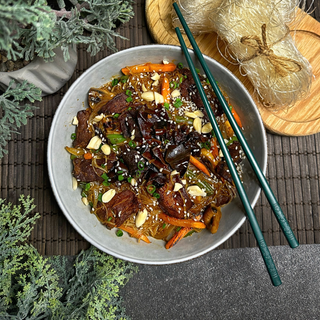 Скляна з телятиною та соусом Манго-Чілі (400г)