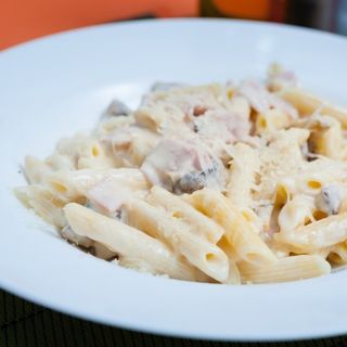 Penne prosciuto & funghi ( 350gr )
