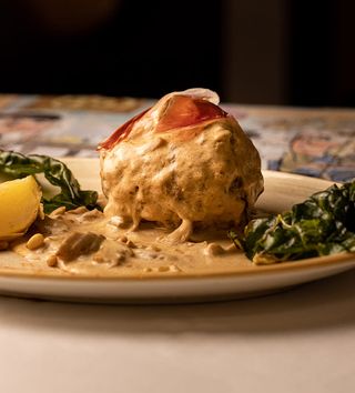 Albondigón en salsa Ibérica