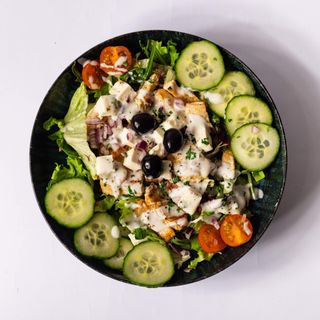 Grčka salata + pomfrit + piće