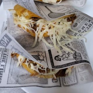 Arepa Mechada