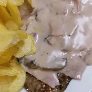 Lombo de Porco com Cogumelos e Natas