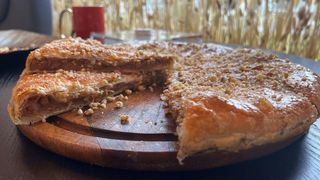 Dobrogeana cu mar si nuca