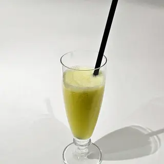 Sveže hladno ceđena jabuka 0,2l