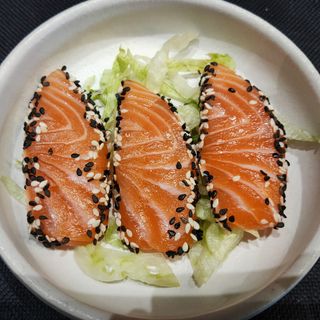 38 Salmon tataki 3 pezzi