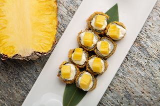 Hosomaki pineapple crunch