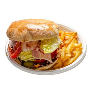 Хрупкав сандвич с печена пуешка шунка