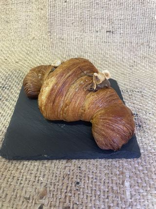 Croissant Crema Chocolate Y Avellanas