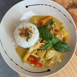 Sunset chicken curry