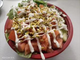s5 poke salmone