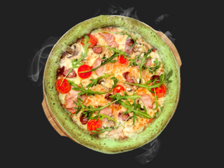 Асорті з шинкою та ковбасками піца