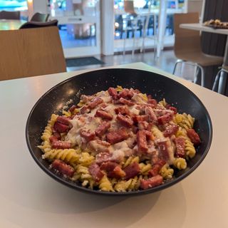 Massa Fusilli Carbonara (Quente)