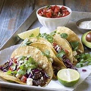 Tacos de carne asada