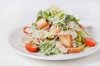 Цезарь с курицей (300г)