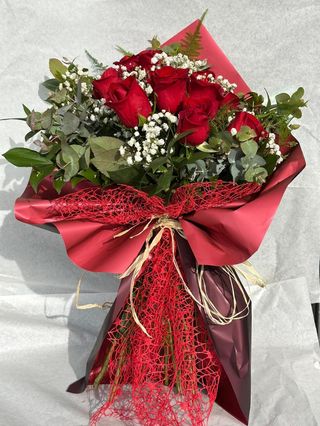 Buket devet (9) crvenih ruža