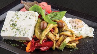 Домат с печени зеленчуци (350г)