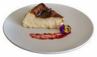 Tarta de queso cremosa estilo País Vasco