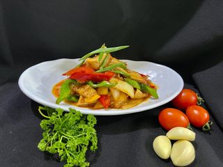 Требуха жареная с овощами 