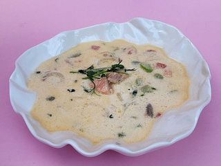 Вершковий суп з лососем та овочами (360g)