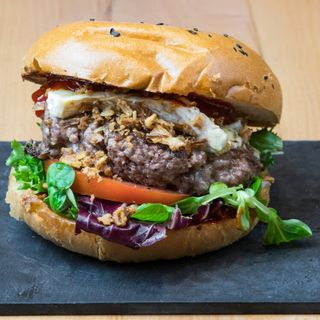 Hamburguesa Vegana Oxley con patatas