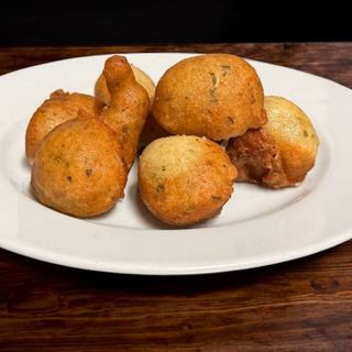 Buñuelos de Bacalao (8 ud.)