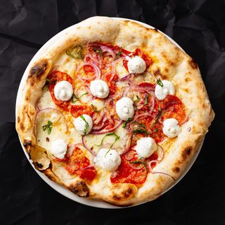 Spianata con ricotta e cipolla rossa