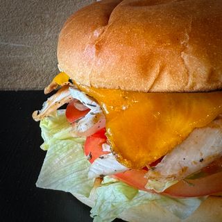 CHICKEN BBQ BURGER
