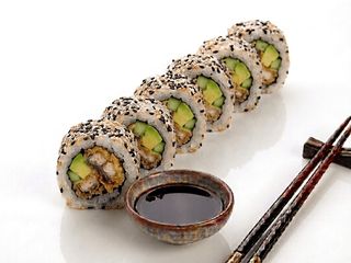 Uramaki z Węgorzem 5 szt (180g)