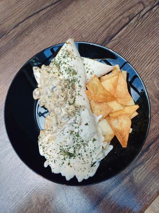 Tortilla sa piletinom u sosu od gljiva