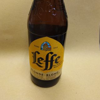 Leffe blonde doppio malto in bottiglia