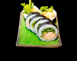 Tempura roll futomaki łosoś w tempurze 6szt