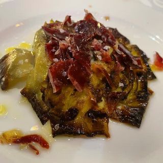 Alcachofas confitadas con jamón 