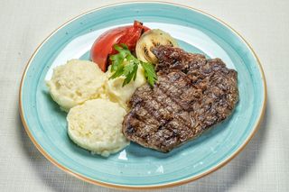 Телешки рибай стек Блек Ангъс (450г)