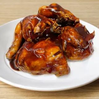 Pollo Criollo Premium Con Salsa Barbacoa