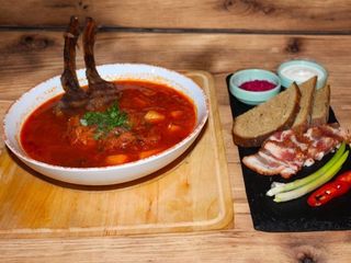 Борщ з Козулею та копченою грушею (500g)