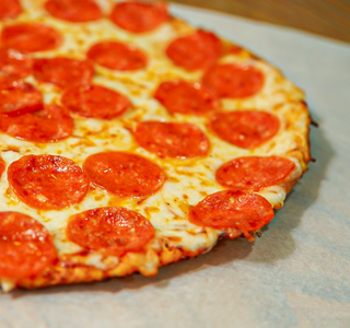 Пепперони на тонком тесте 30 см 