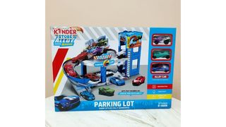 Паркинг HotWheel в комплекте 3 машинки