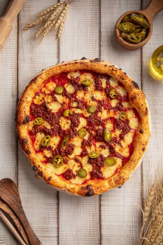 Пицца "Болоньезе с халапеньо"