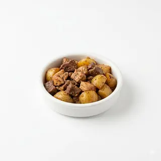 Patatas Con Carne Pollo, Ternera O Mixto (pequeña)