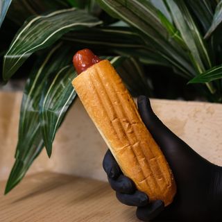 Хот-дог з баварською сосискою